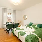 Ponterosso Center Luxury Fastfibra Apartament *