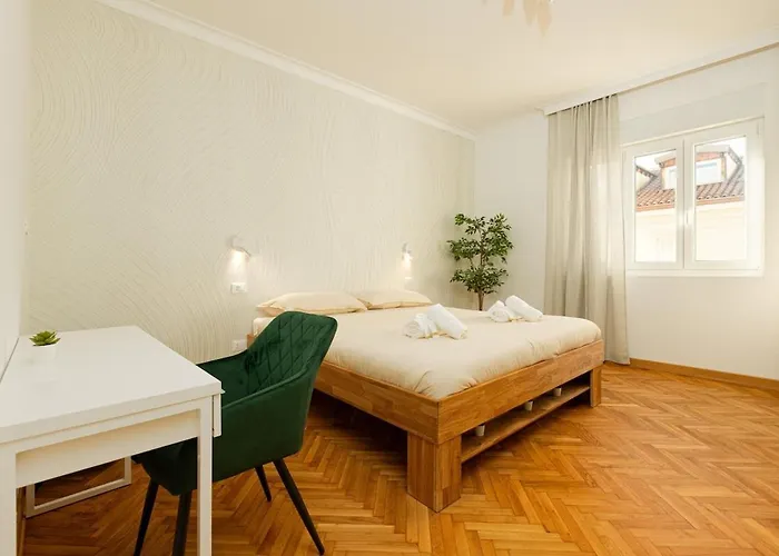 Ponterosso Center Luxury Fastfibra * Trieste